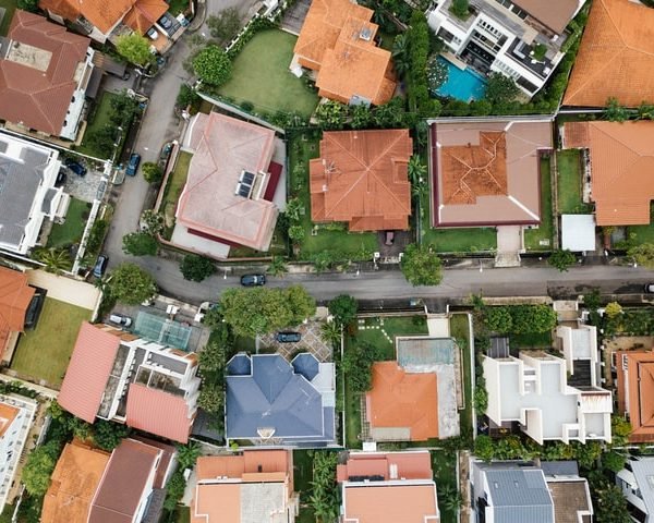 Should I buy a million dollar property investment or a $500,000?!